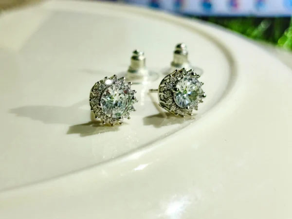 Single Stone Solitaire Pendant Set - Image 3