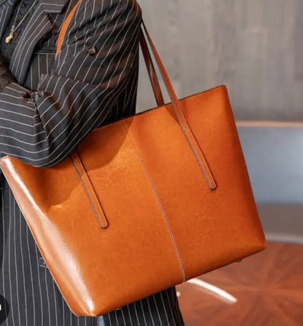 Brown structured tote bag for women - everyday handbag