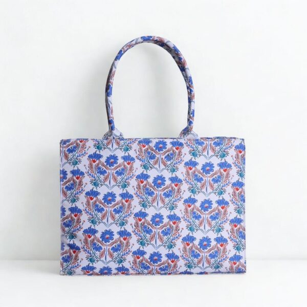 Women’s printed cotton handbag with structured shape and durable stitching