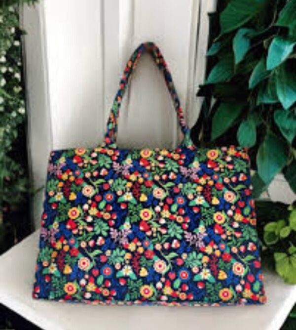 Floral printed structured tote bag for women – colorful fabric handbag for daily use